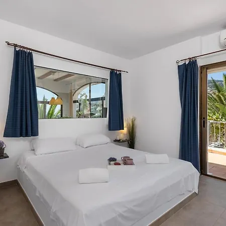 Jaconne - Plusholidays Villa