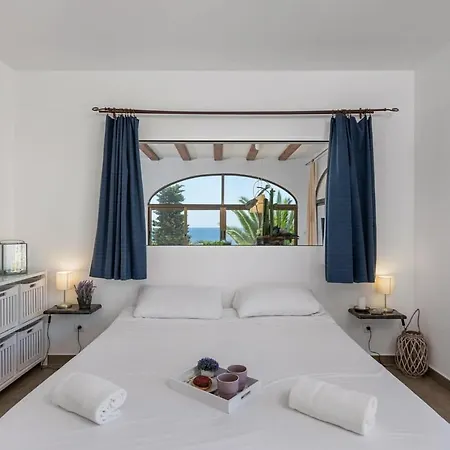 Villa Jaconne - Plusholidays