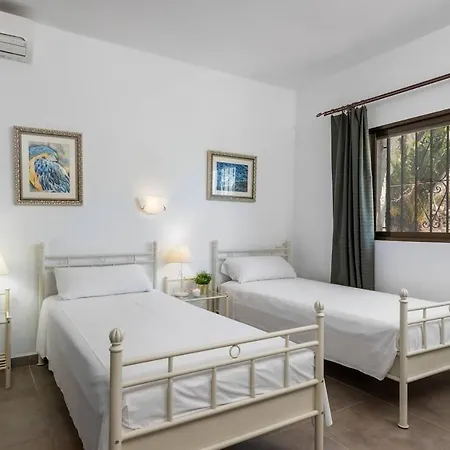 Jaconne - Plusholidays Villa *